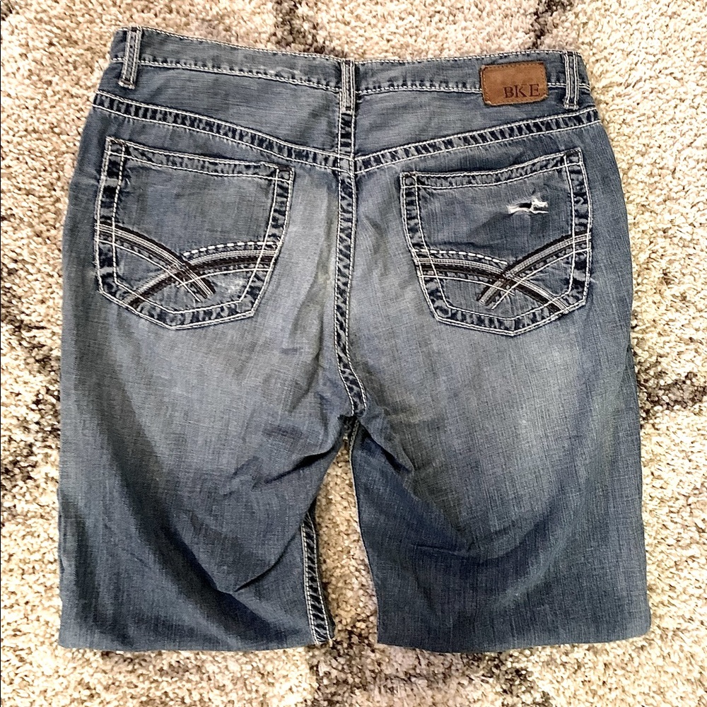 BUCKLE 👖——[Tyler] style semi-distressed jeans 36x34